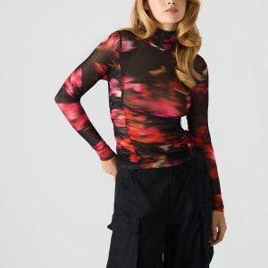 TAYLORE TOP BLURRY FLORAL