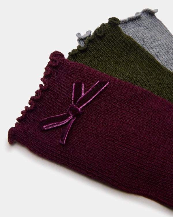 3 PACK FOLLY VELVET BOW RIB CREW SOCKS CHERRY - Image 2