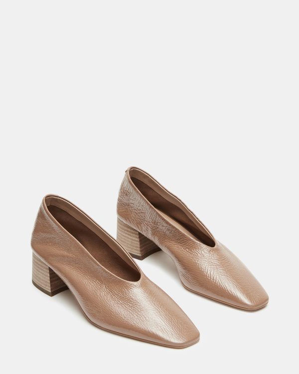 CLAUD CAMEL PATENT LEATHER - Image 2