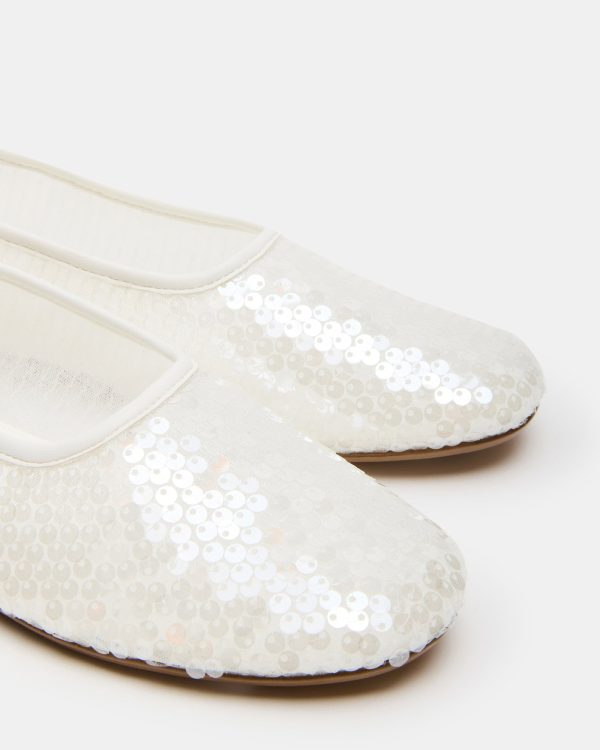 GARCELLE WHITE - Image 3