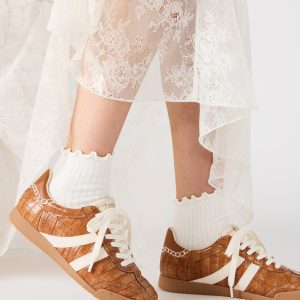 HUDSIN SNEAKER AND LETTUCE EDGE SOCKS BUNDLE